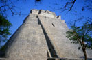 Messico, Yucatan, Piramide Maya 'del Mago' ad Uxmal