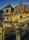 NICARAGUA archi e chiesa coloniale a Leon