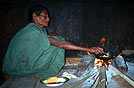 Indonesia, pranzo frugale, villaggio sull'isola di Flores, 1994