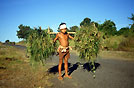 Indonesia, Lombok, bambini al lavoro